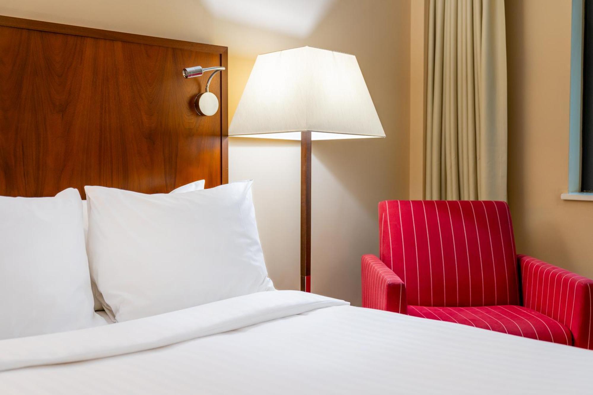 London Marriott Hotel Twickenham Exterior foto