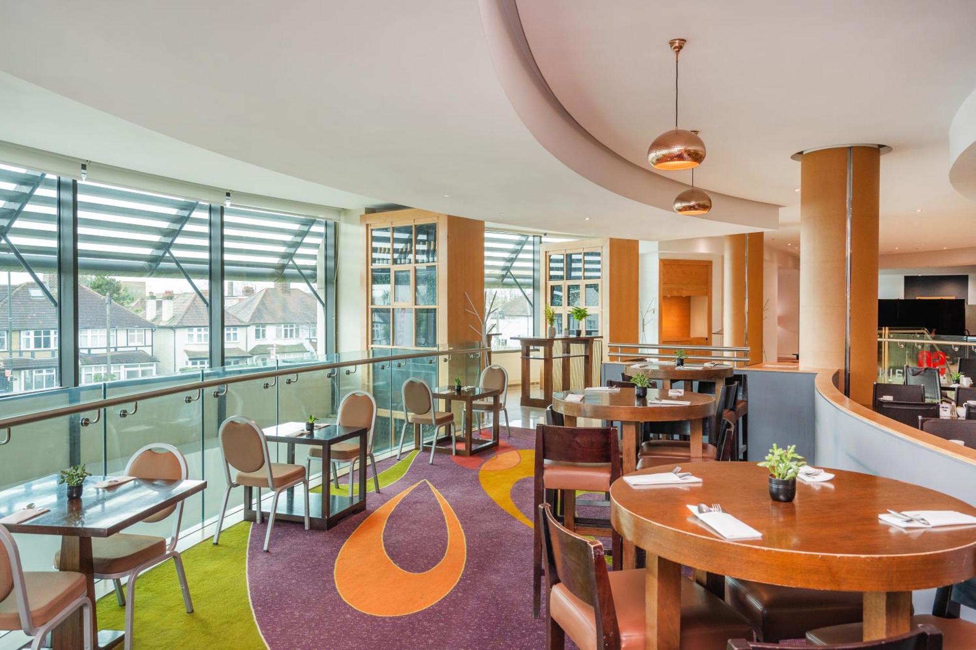 London Marriott Hotel Twickenham Exterior foto