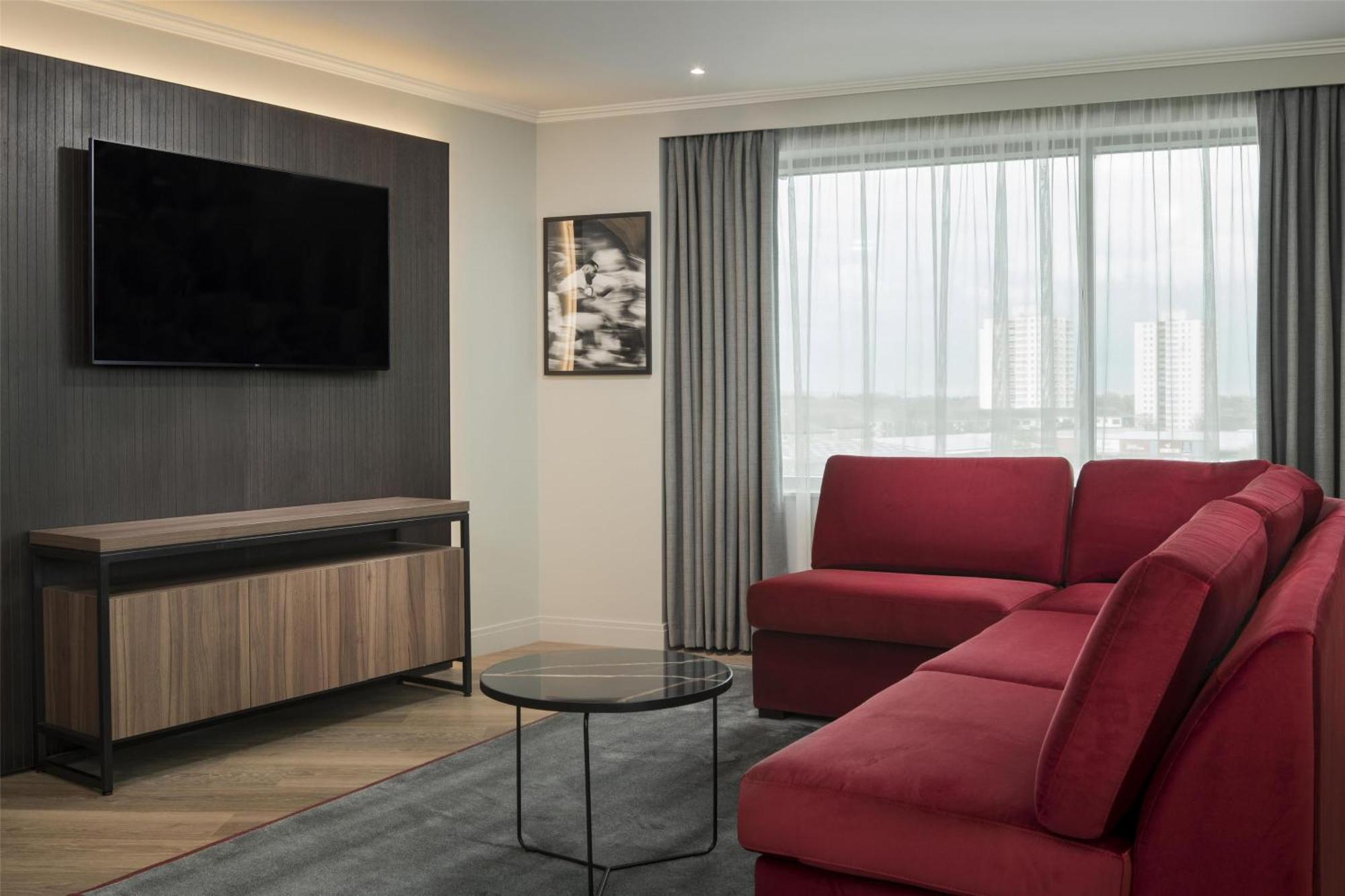 London Marriott Hotel Twickenham Exterior foto